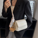 Veneza Classic | Bolsa de Ombro Clássica com Lenço Agradável