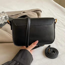 Manhattan Style | Bolsa Crossbody com Requintes Dourados