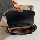 Manhattan Style | Bolsa Crossbody com Requintes Dourados