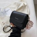 Veneza Classic | Bolsa de Ombro Clássica com Lenço Agradável