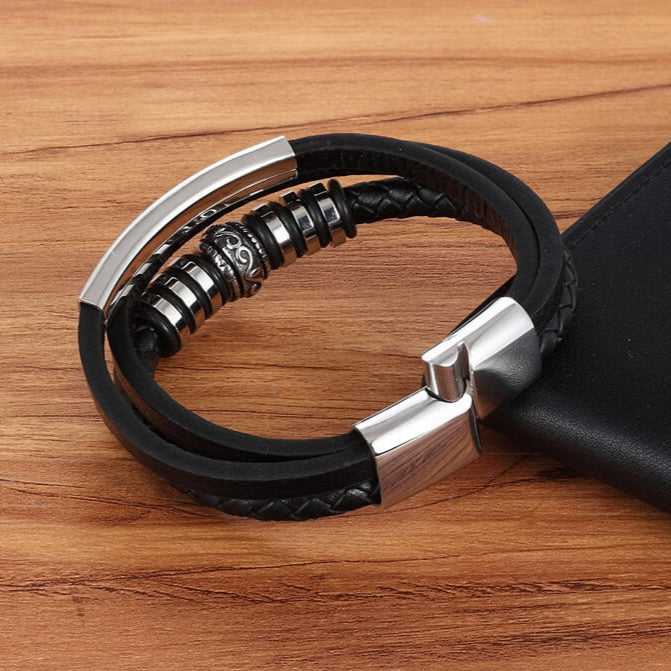 Pulseira Valiant Ring | Couro Multicamadas & Anel de Aço