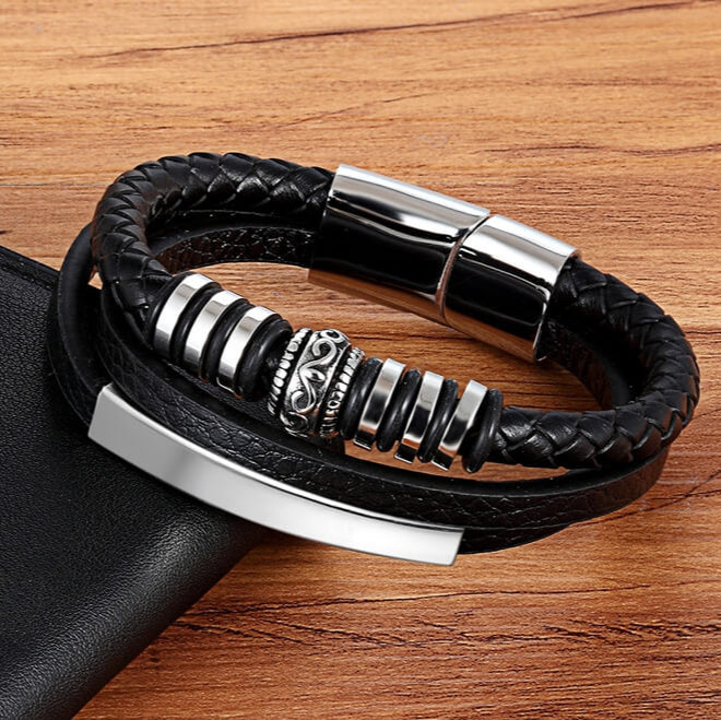 Pulseira Valiant Ring | Couro Multicamadas & Anel de Aço
