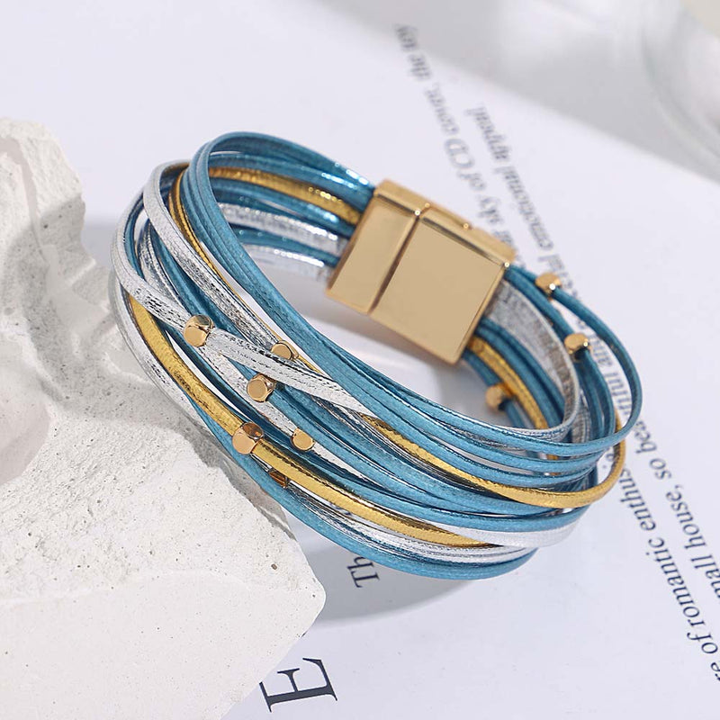 Pulseira Fios Nobres | Tiras de Couro & Contas Douradas