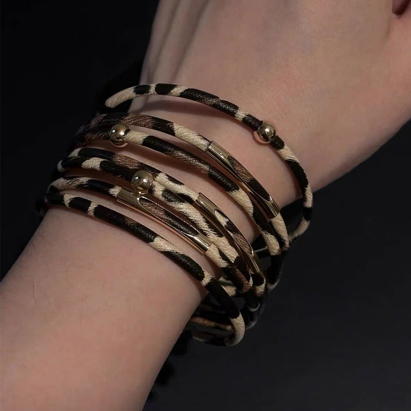 Pulseira Luxury Panther | Couro Multicamadas & Design de Leopardo
