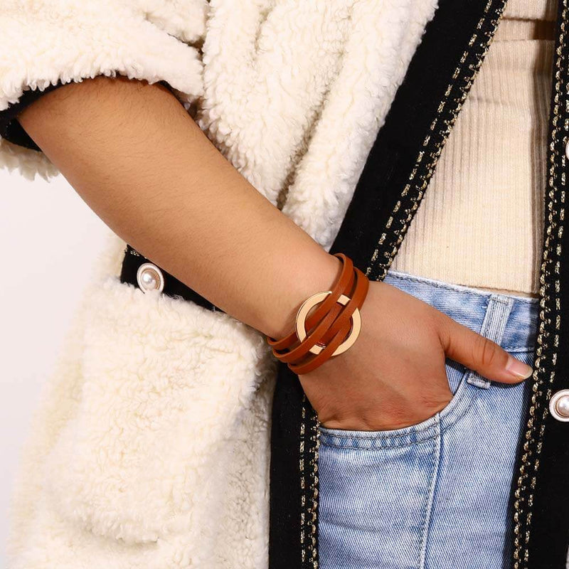 Pulseira Solarie | Couro Envoltório & Elo Dourado