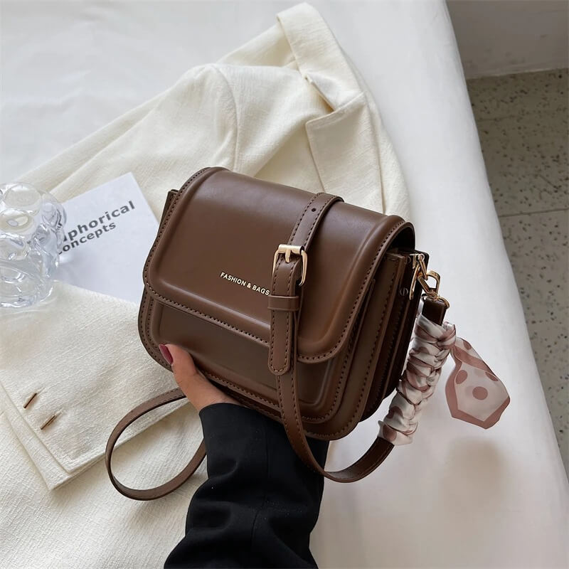 Veneza Classic | Bolsa de Ombro Clássica com Lenço Agradável