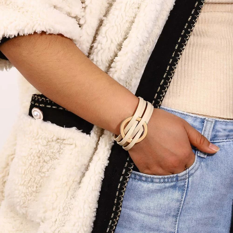 Pulseira Solarie | Couro Envoltório & Elo Dourado