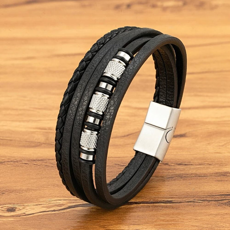 Pulseira Argos | Couro Multicamadas &  Argolas Metálicas