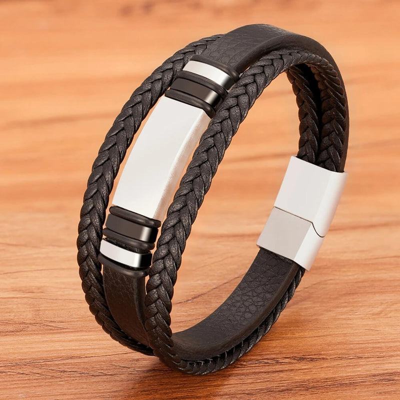 Pulseira Centurion | Couro Triplo & Barra de Aço