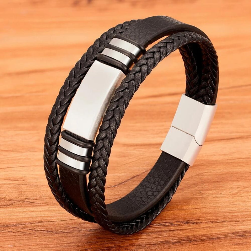 Pulseira Centurion | Couro Triplo & Barra de Aço