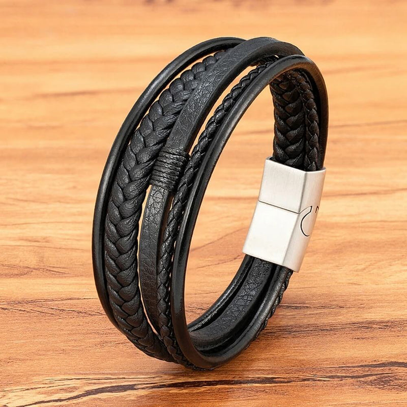 Pulseira Brave Wolf | Couro Multicamadas & Design Rústico